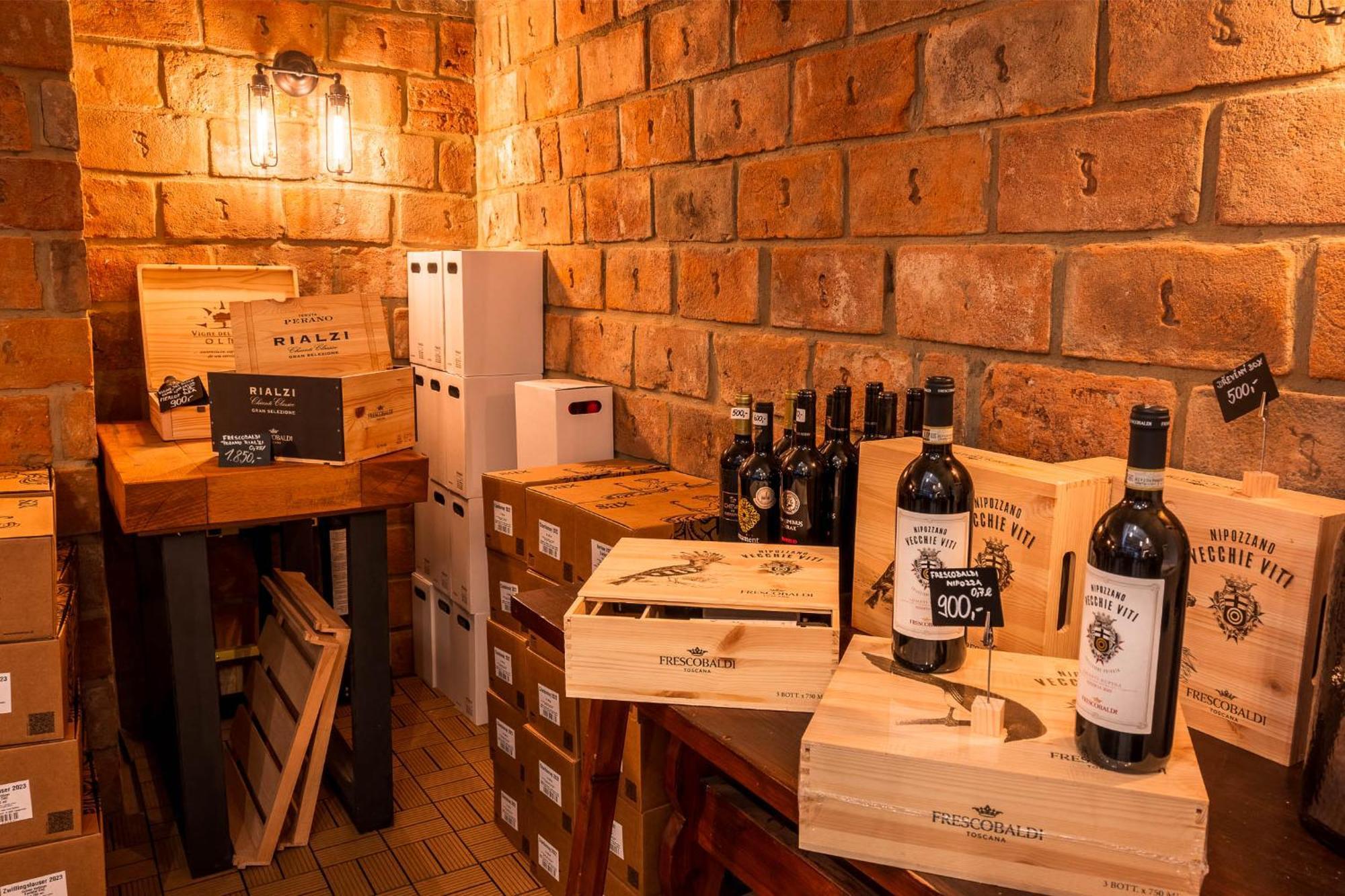 Veltlin Bed & Wine Hotell Valtice Eksteriør bilde